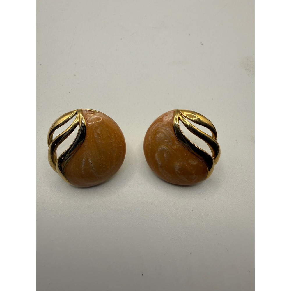 Vintage Peach Swirl Resin Gold Tone‎ Wave Button Stud Earrings Retro 1980s Style